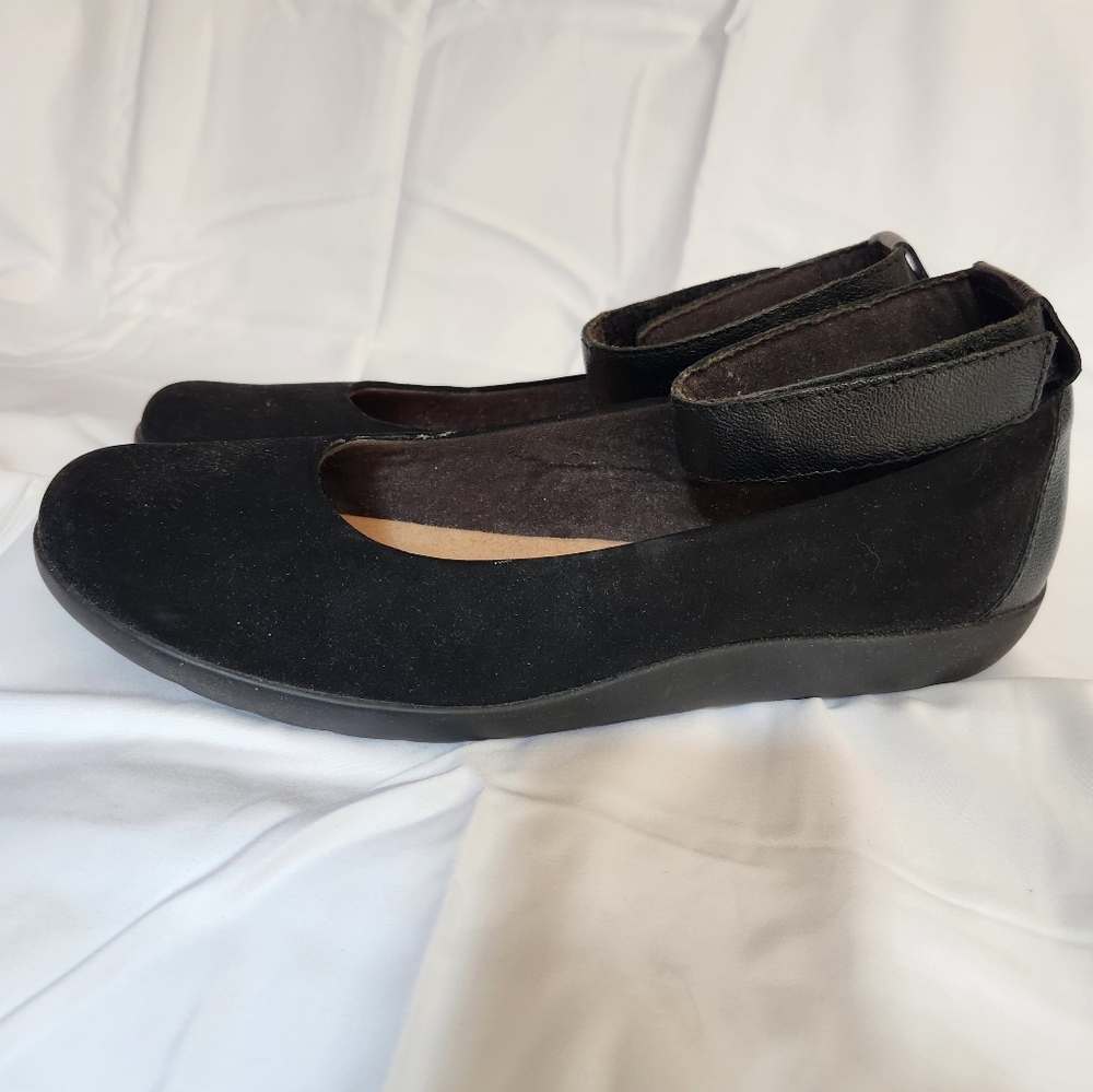 Clarks Women Medora Nina Closed Toe Ankle Strap Ballet Flats 11w new w/o box